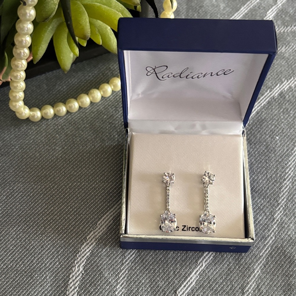 Silver Drop Earrings with Zirconia